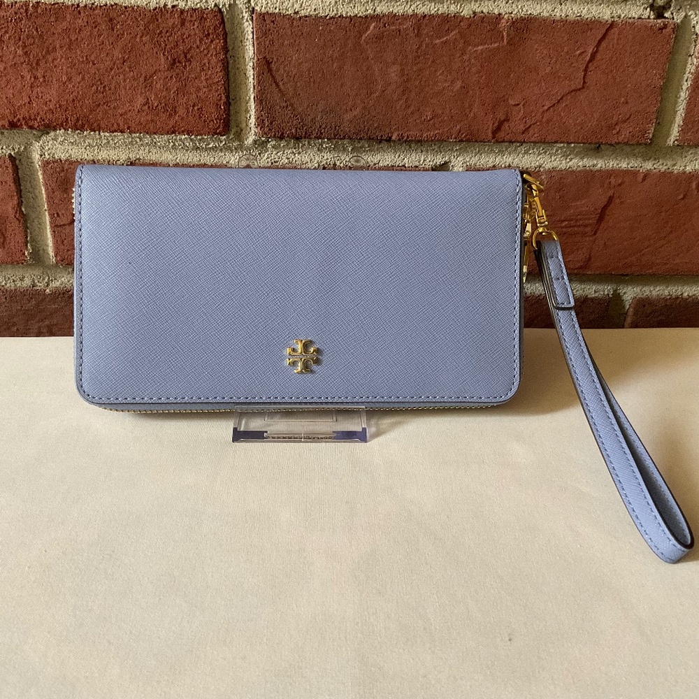 Tory Burch Robinson Leather Continental Wallet Wristlet Passport Organizer NWOT